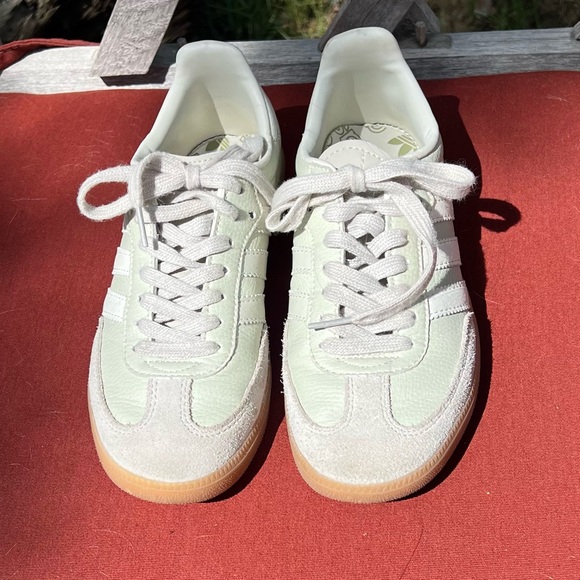 Adidas Samba OG, Hard to Find Neutral Color Size 6 - Picture 2 of 9